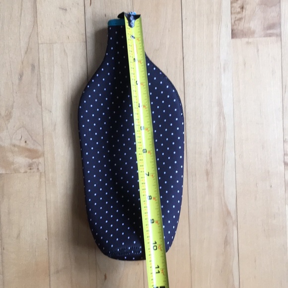 2/$20 J.Crew Neoprene bottle cover insulator navy - Picture 9 of 10